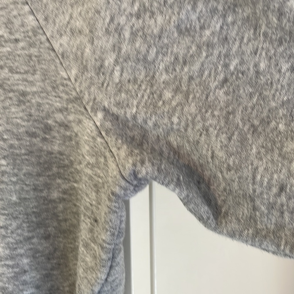 Under Armour Sweatshirt - Picture 4 of 4